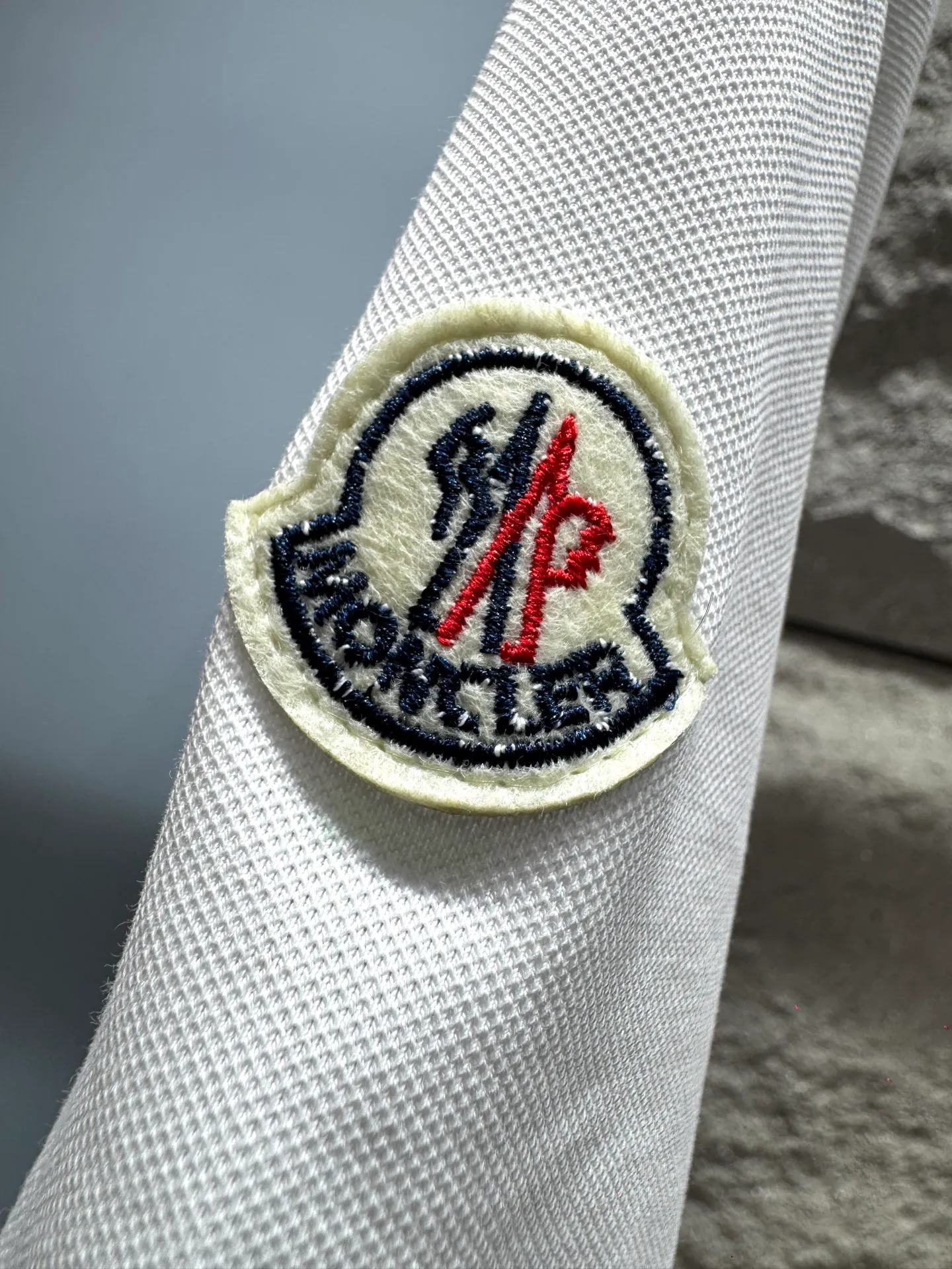 Moncler* ‼️ T ® 🖤 Polo ， ， 。 240g ，Breathable ， 。 ⚠️ ： ⚠️XL 22715 Same Style 𝐂𝐎𝐋𝐎𝐔𝐑：White Green Black 𝐒𝐈𝐙𝐄：M-4Xl